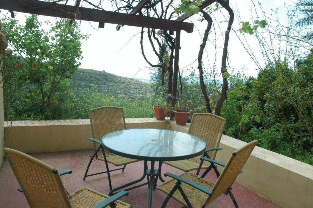 Yakir Ein Hod Aparthotel Habitación foto